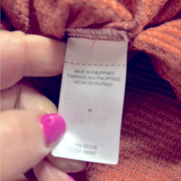 Lucky Brand Waffle Long Sleeve Top Tee qWomen’s Sz Medium - Picture 7 of 7